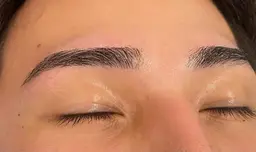 【期間限定クーポン】眉毛ワックス脱毛