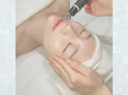 人気No.2美白を極める《高濃度美容液導入付き》塗る白玉注射◆極上美白ハイドロfacial🫧