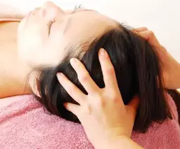 《脳疲労＆眼精疲労に》 頭皮リリース40分＋極上デコルテ20分