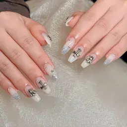 【ジェルオフ無料】💅90分🌸持ち込みデザイン+つけ放題