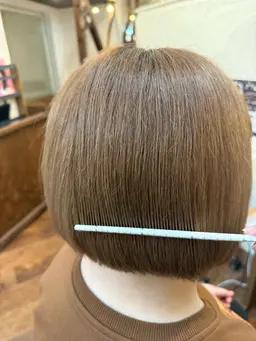 ボブスタイルorレイヤースタイル限定カット+ブリーチなしのワンカラー