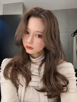 【🎀ロング必見/大人気🎀】小顔レイヤーカット➕艶ケアカラー➕シルク髪質改善トリートメント🩷※新規ロング料金550円