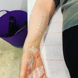 学割 【特殊施術】￥2500⇒￥2200 体全般の不調改善～骨盤矯正