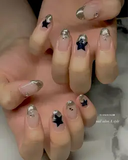 リピーター様💖1ヶ月内オフ込　ミラーネイル、ミラーフレンチネイル✨ ビジュ代別途100円​〜​