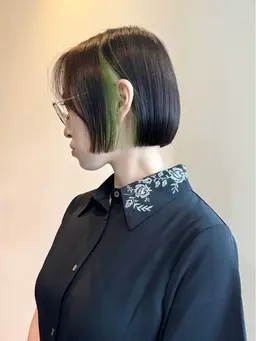 当日予約大歓迎‼️カット✂️＋インナーカラー(ブリーチ1回込み)＋全体カラー＋保湿トリートメント🍬🤍