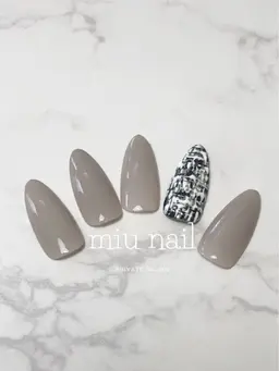 minimo特別価格 ワンカラーネイル+アート2本(他店オフ代込)