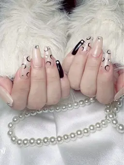 [チップ長さだし] 持ち込みデザイン🎀🎀6本アートパーツつけ放題<7日以内お直し、オフ無料>