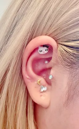 魅せる耳つぼジュエリー👂✨つけ放題🉐可愛くリフトアップやダイエットも💓韓ドルにも大人気🇰🇷