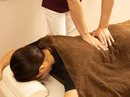 小顔矯正+首肩姿勢改善整体 100分