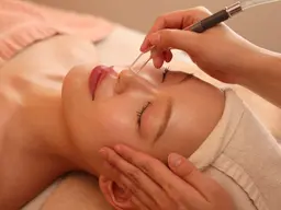 【徹底毛穴ケア⭐️】毛穴リセットフェイシャル60分¥7,700毛穴洗浄+小顔マッサージ+毛穴引き締めパック※女性専用