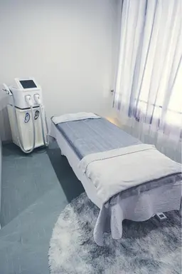 ◆指や手の甲なども含めた腕まるごと光脱毛◆