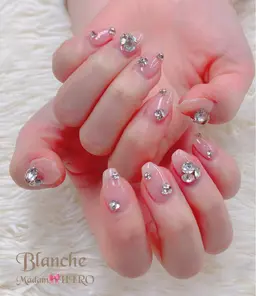 ハンドネイルオフ込み　ウェディングネイル　ワンホンネイル　✨キラキラネイル✨