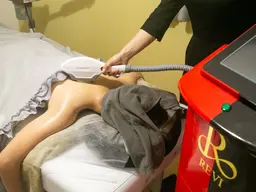 50%OFF☆尾張地区初導入!〈最先端REVI脱毛〉全身(V.I.Oとお顔込)☆メンズOk