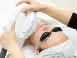 【赤み・シミ改善・ニキビケア】光フェイシャル