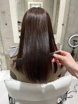 ［梅雨時期にお悩みの方ぜひ試してほしい美髪矯正✨］カット＋地毛風ストレート（髪質改善トリートメント込み）※ロング料金込み