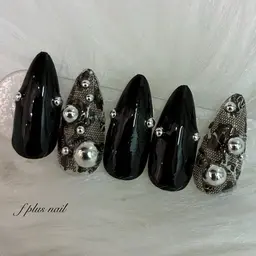 旬のレースネイル🖤ワンカラーの色替OK、パーツ込オフあり/なし/現金支払いのみ