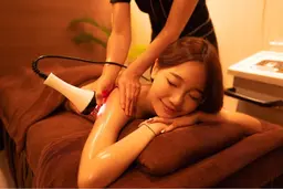 【当店オススメ】人気ハイパーナイフ痩身自由に選べる2部位+全身リンパ100分 10200円