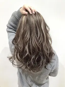【ご新規様限定】ハイライト+外国人風アディクシーカラー¥19,250⇒¥16,500
