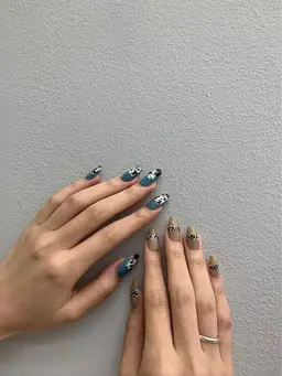 🌈アート・ラグジュアリーネイル💅初回オフ込み🌈→8800円👀✨