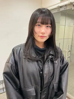 顔まわりレイヤーカット💞アイロン仕上げ✨