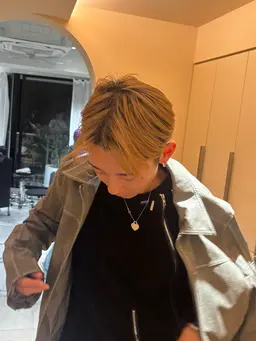 ▪️メンズ限定▪️✂️カット＋🌟ケアブリーチカラー🌟初カラーにおすすめ🔥・似合わせ提案🙆🏻‍♀️