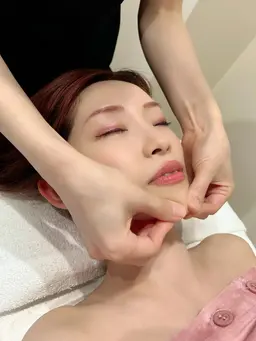 【OPEN記念/見た目年齢-9歳】長年のお悩み解消◎土台からリフトUP!小顔コルギ×ヘッド×リンパ