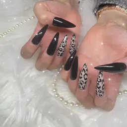 【オフなし】長さだし10本 持ち込みアートフリー‪‪❤︎‬【3D、痛ネイル別途料金にて🉑】