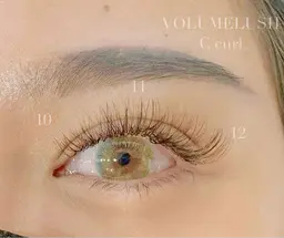 ✨️ボリュームラッシュ300〜400本✨️