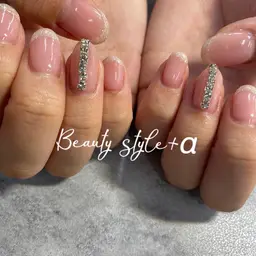 フレンチネイル💅(ベースクリアorカラー🩷)