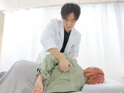 (背中美人に) 肩甲骨はがし+全身整体コース ¥11000→¥3980