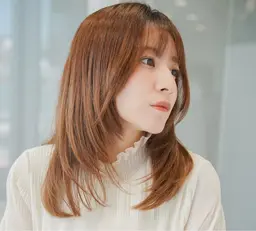 💇‍♀️顔周りレイヤーカット💇‍♀️骨格に合わせたレイヤーの高さでスタイリングを楽にします♪
