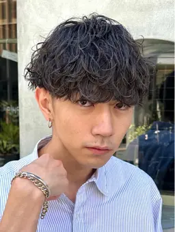 骨格矯正カット✂️ ➕スパイラルパーマ➕トリートメント(メンズ限定)