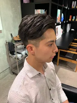 【🔥雰囲気を変えたいメンズ必見🔥】ハイライトカラー+カット+1ステップTR※施術内容により料金変動あり