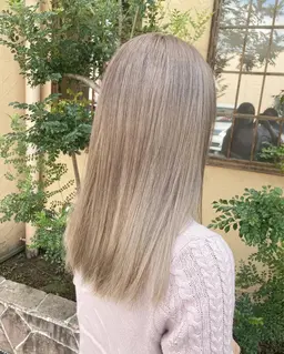 ダブルカラー（ケアブリーチ）＋トリートメント