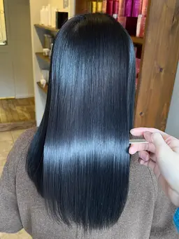 髪質改善ストレート＋カット⭐️（縮毛矯正）