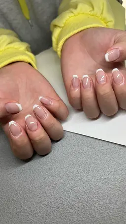 【オフなし】ベースクリアフレンチネイル