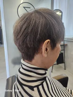 白髪ぼかしカラー➕カット✂️➕オラプレックストリートメント