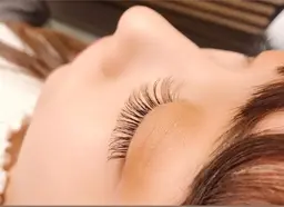 【4月限定★】3Dボリュームラッシュ300本(100束) オフ・コーティング込¥6000