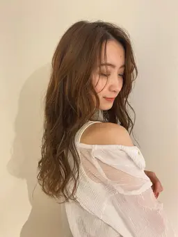 お出かけ前のコテ巻き🧡