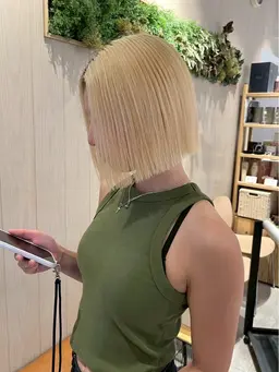 〈🎀 3.4月限定🎶65%off✨🎀〉ブリーチ➕全体カラー➕髪質改善トリートメント💠ケアブリーチ込み💠