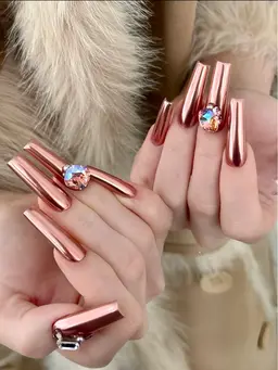 今話題✨ミラーネイル ¥4200💕500色以上から自由に選択💅チープ(長さ出し)+¥2000💥🔥