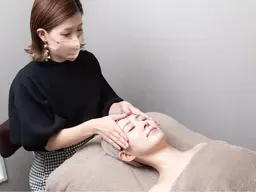 ヒト幹細胞フェイシャルお手入れ(まつ毛、眉毛メニューと併用のみ/単品不可)