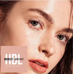 【眉美人】ハリウッドブログリフト9,000円→7,000円※眉毛7ミリ以上必要です。