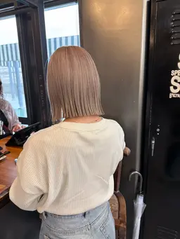 🩷ケアブリーチオンカラー+超音波トリートメント🩷 ダメージをしっかり補修しつつ似合うcolorを提案します🤍