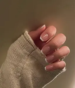 【オフあり】フレンチネイル