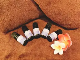 【ミニモ学割!6,000円→4,000円】贅沢アロママッサージ60分 むくみ/リンパ/足痩せ/セルライト/老廃物