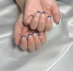 グラデーションorフレンチネイル(オフ無し)