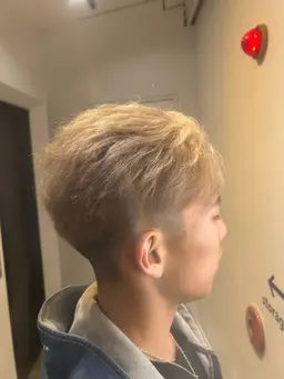 急募🍀メンズワンブリーチオンカラー✨️