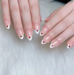 【奥行き大人】フレンチネイル(ベースあり)+オフ代600円