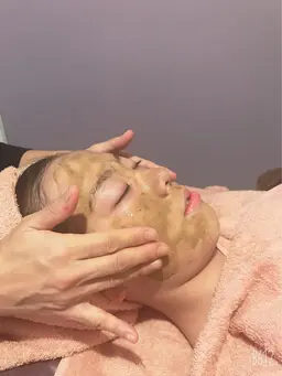 【人気No.2】つるっとたまご肌&小顔整体&ヘッドスパ